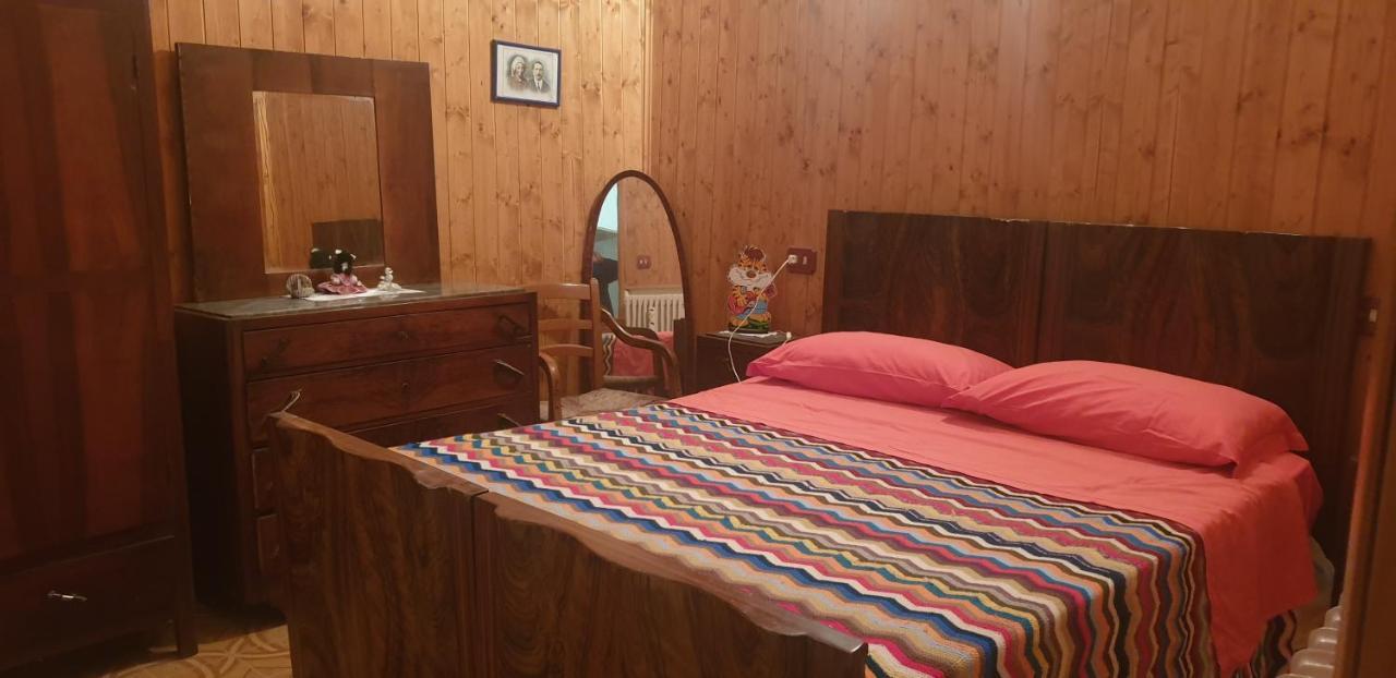 Casa Vacanze Mingos Lodio Di La Carpineta ภายนอก รูปภาพ