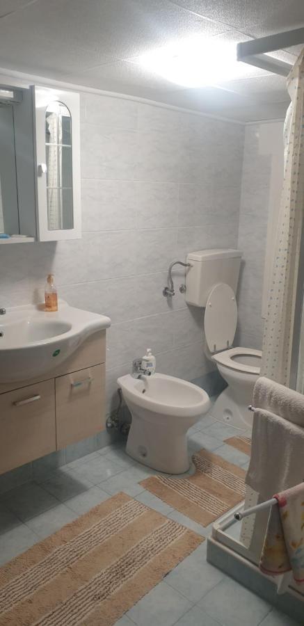 Casa Vacanze Mingos Lodio Di La Carpineta ภายนอก รูปภาพ