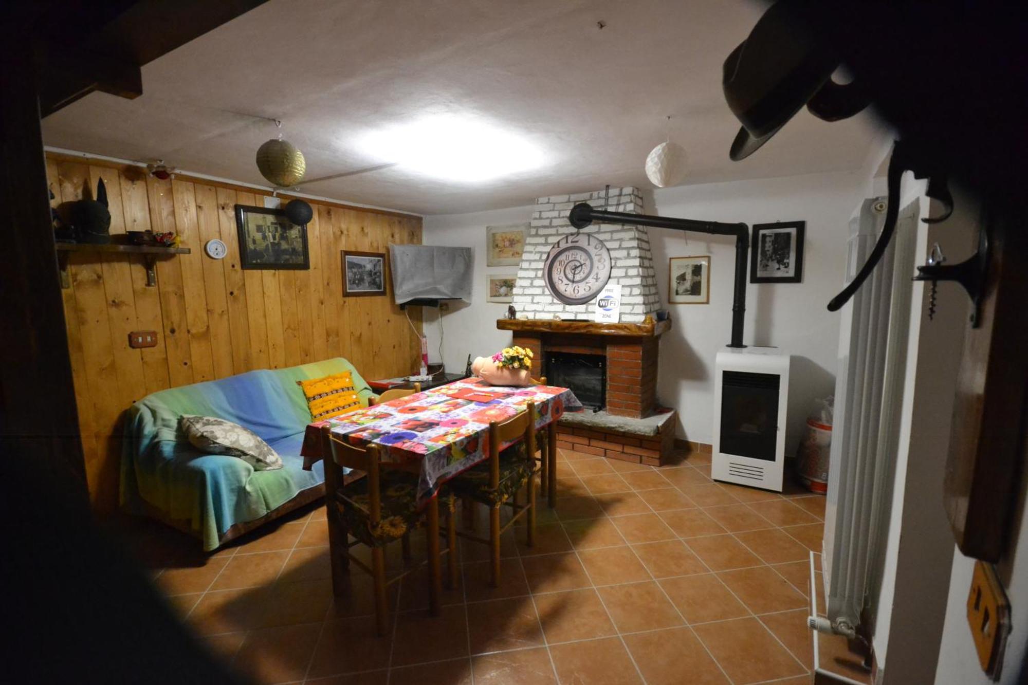 Casa Vacanze Mingos Lodio Di La Carpineta ภายนอก รูปภาพ